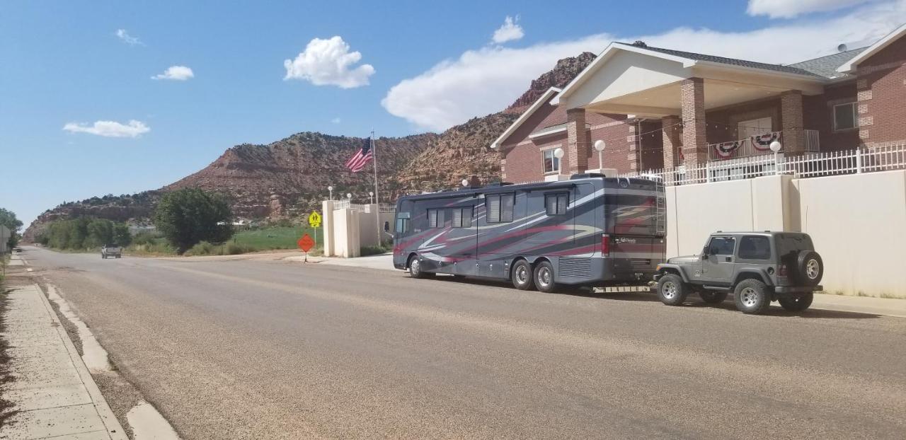 Zion's Most Wanted Hotel Hildale Buitenkant foto